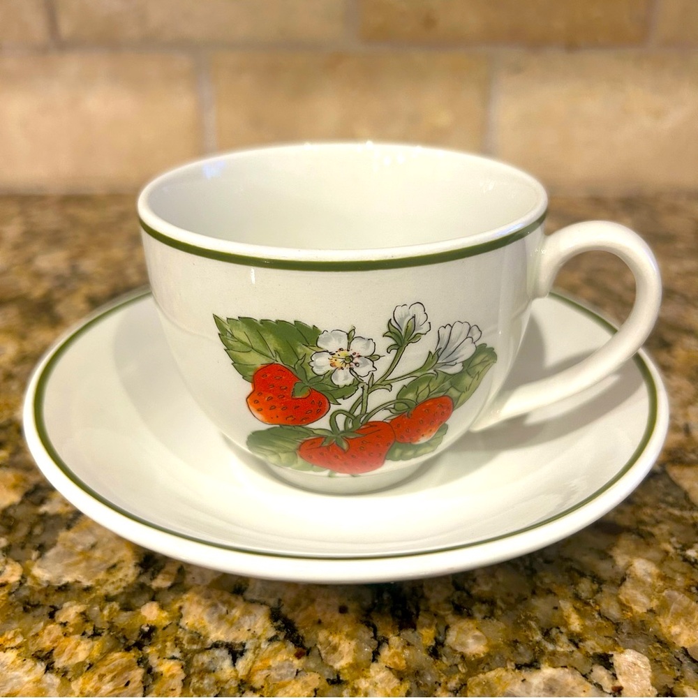 4 TIFFANY & CO. Staffordshire Gardens cups & saucers by Johnson Brothers